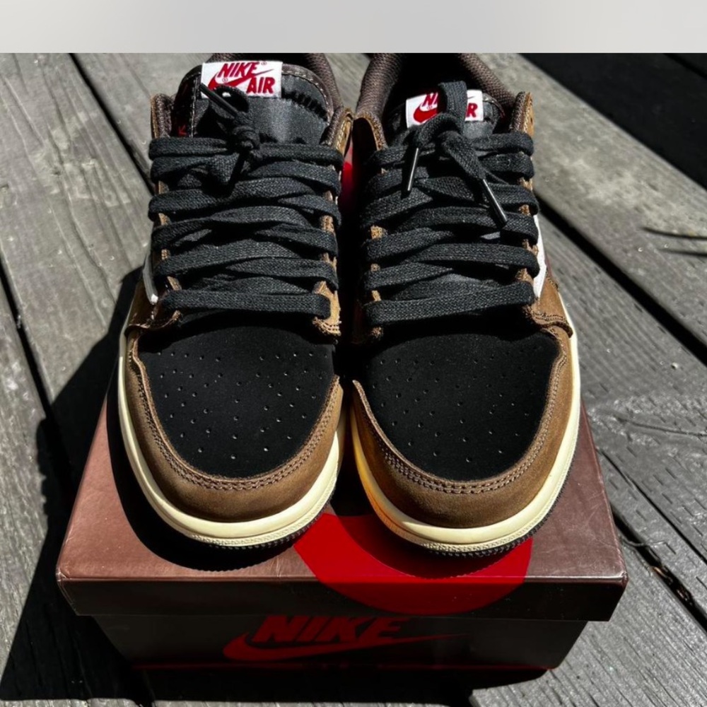 Nike Black and Brown Skateboarding Sneakers